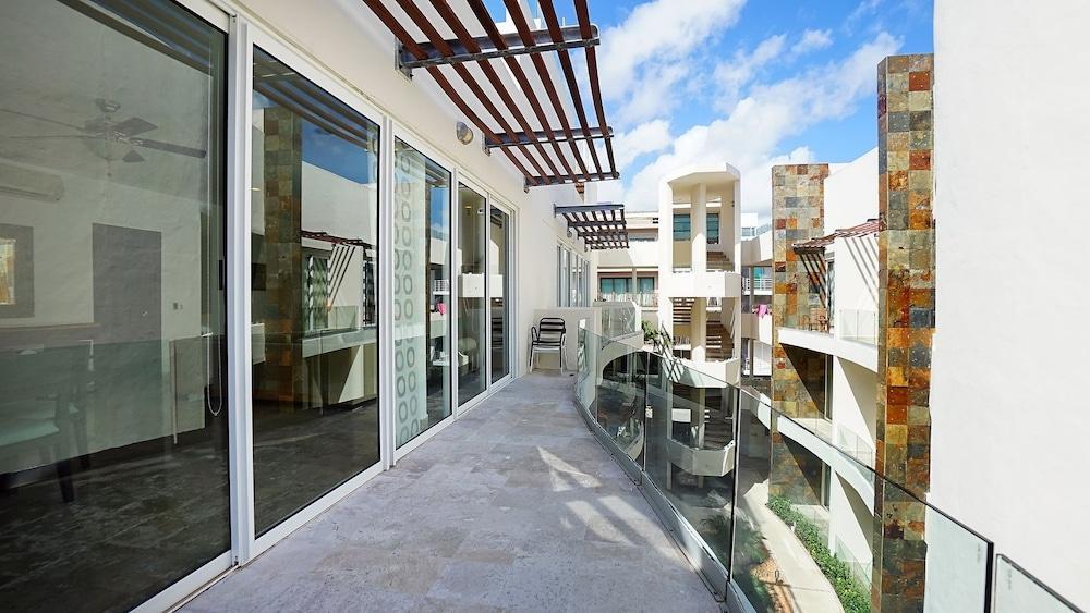 Playa Village Condo By Bvr Playa del Carmen Exteriör bild